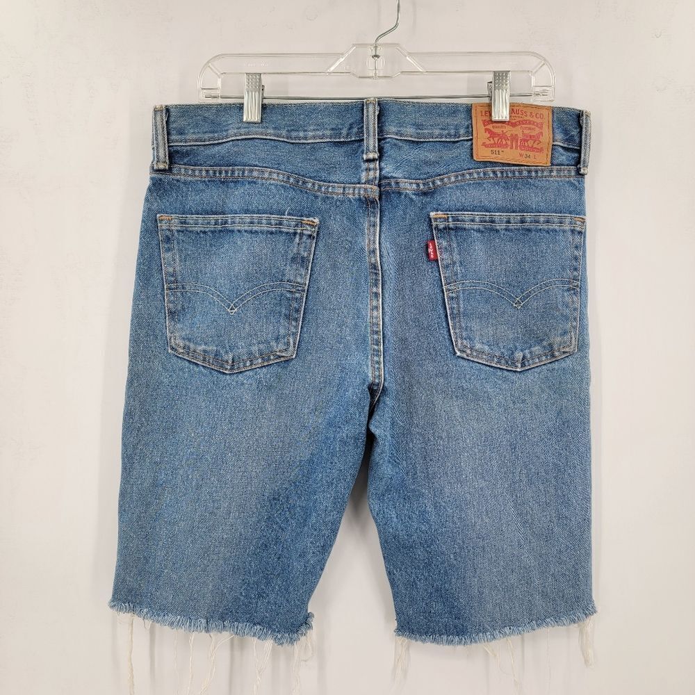 Levi's Jean Shorts Women's 34 Boho Distressed Raw Hem Long Dad Denim Bermuda - Picture 7 of 16